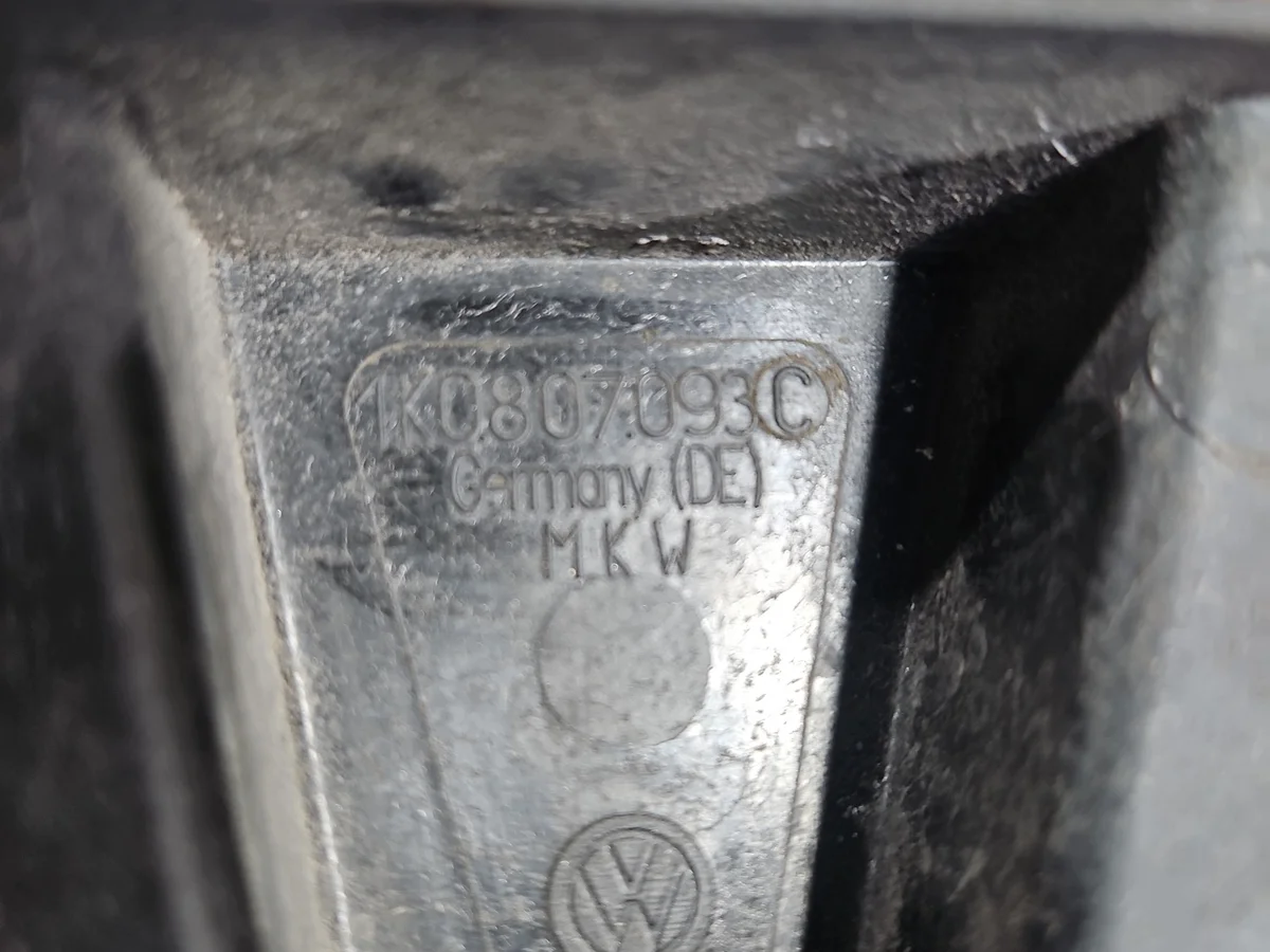 Reforço Para-choques VW Golf V Usado image 7