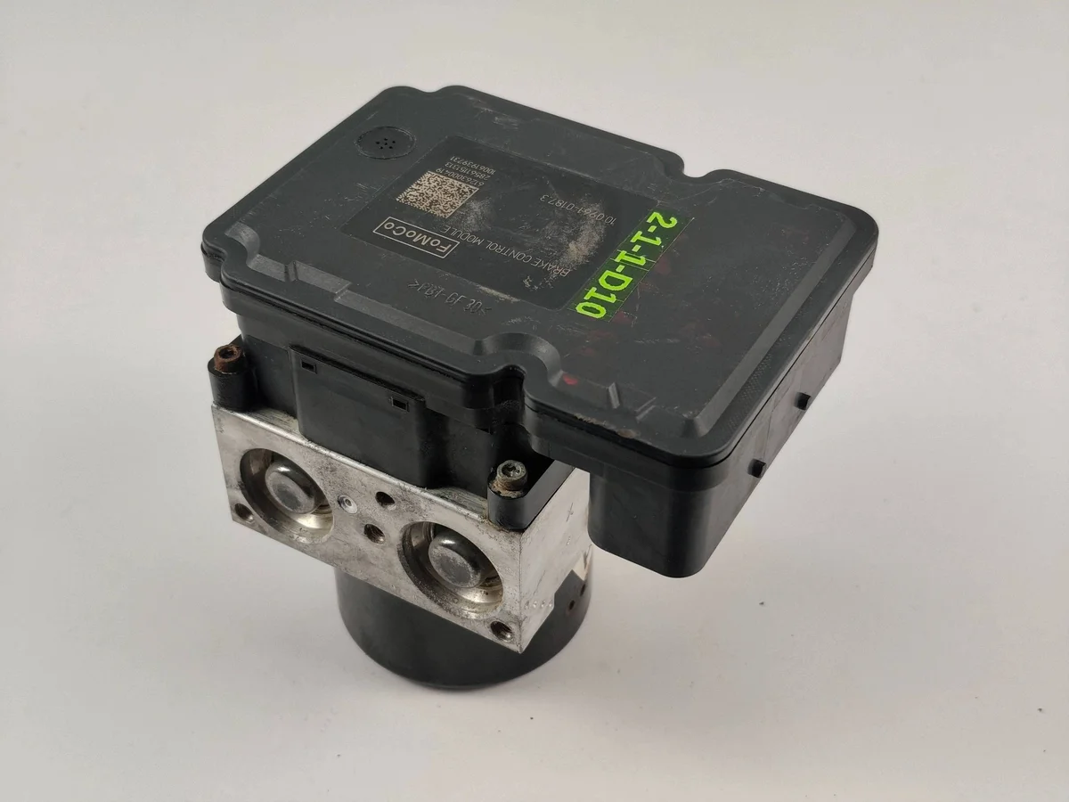 ABS Pumpe Ford Fiesta CV212C405CB gebraucht image 5