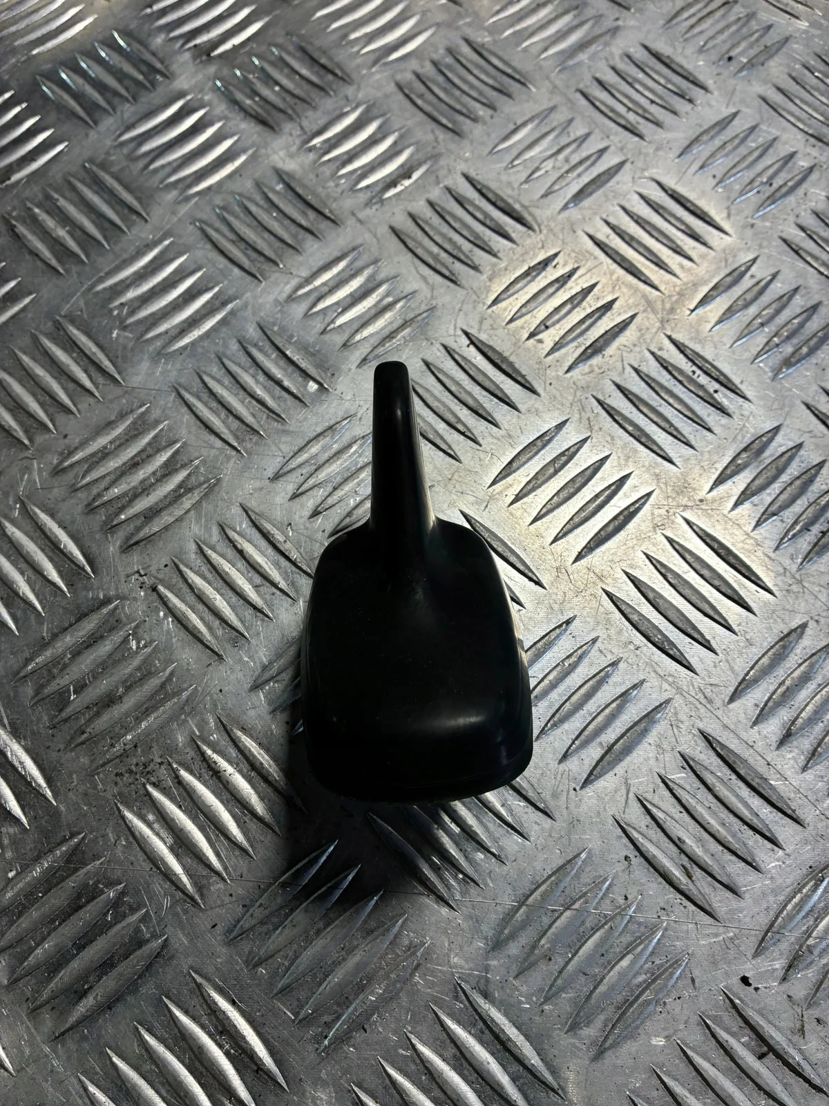 Antena Rekin Seat Ateca 5Q0035507Q Usata