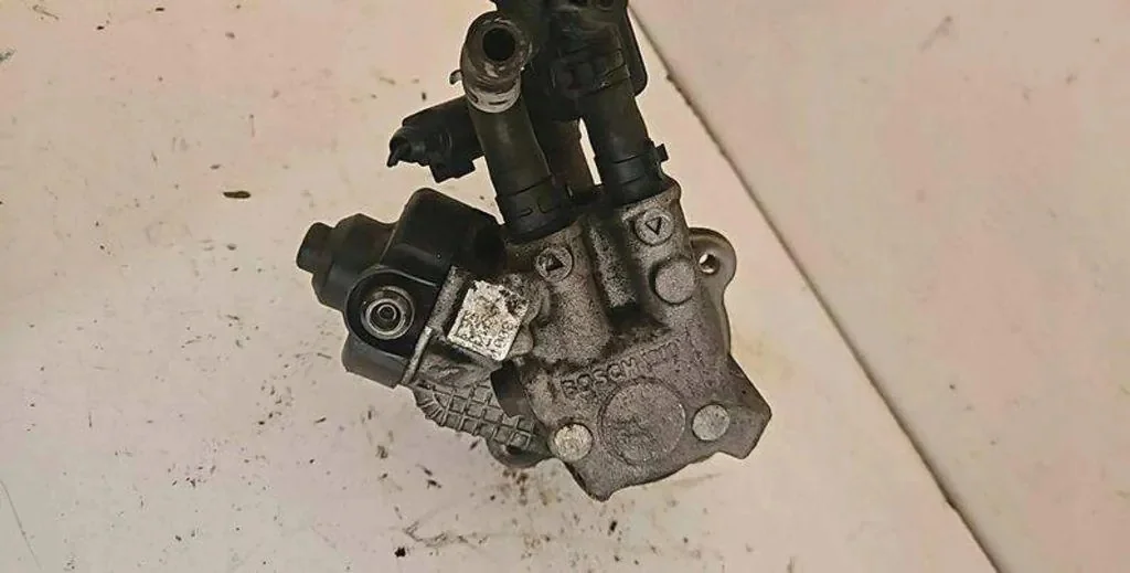 Pompe à carburant haute pression VW Passat B7 2.0L