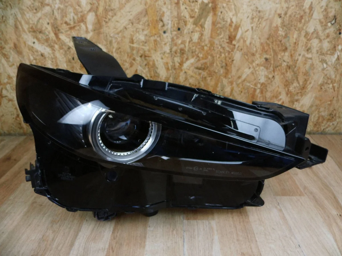 Mazda CX-30 Scheinwerfer Rechts DFR751030