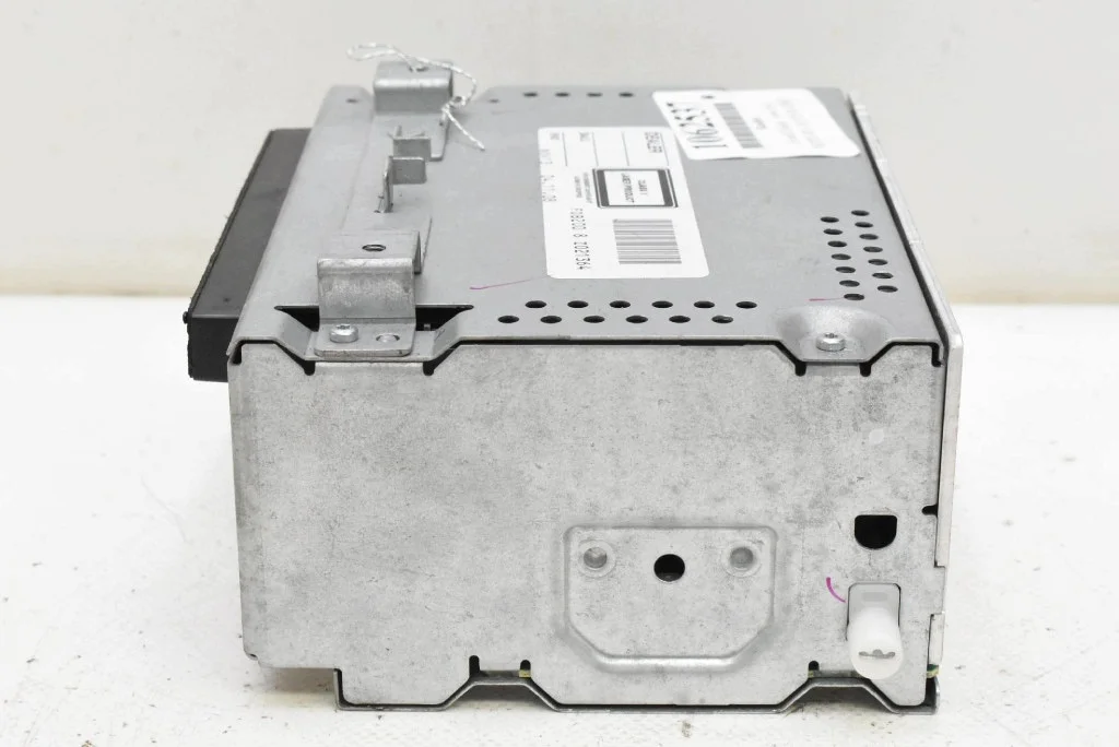 Radio Display Panel CD AUX Ford Fiesta MK7 image 3