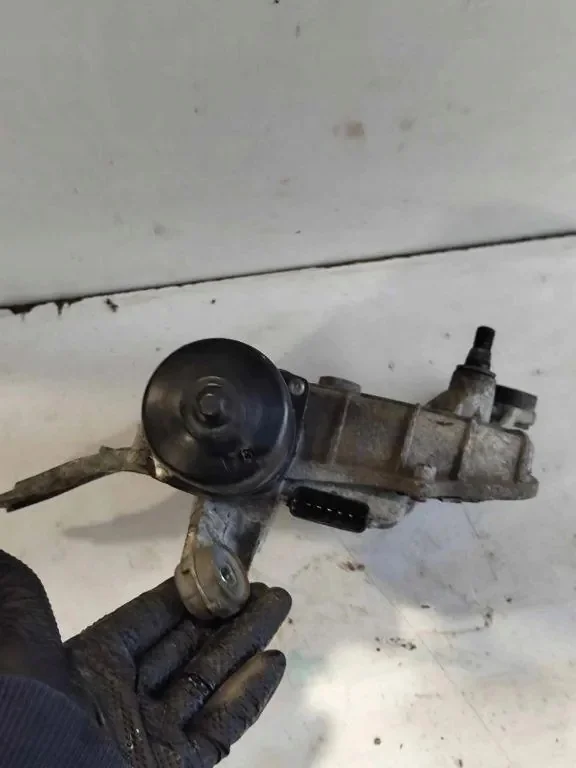 Renault Scenic III Wiper Motor Left Front Used
