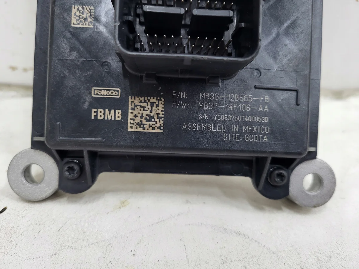 VW Amarok II vaihteiston ohjain MB3G12B565FB