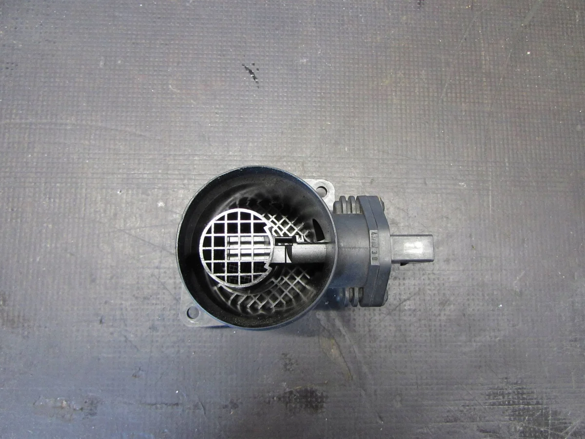 Volkswagen 0281002757 Käytetty Ilmamassamittari image 3