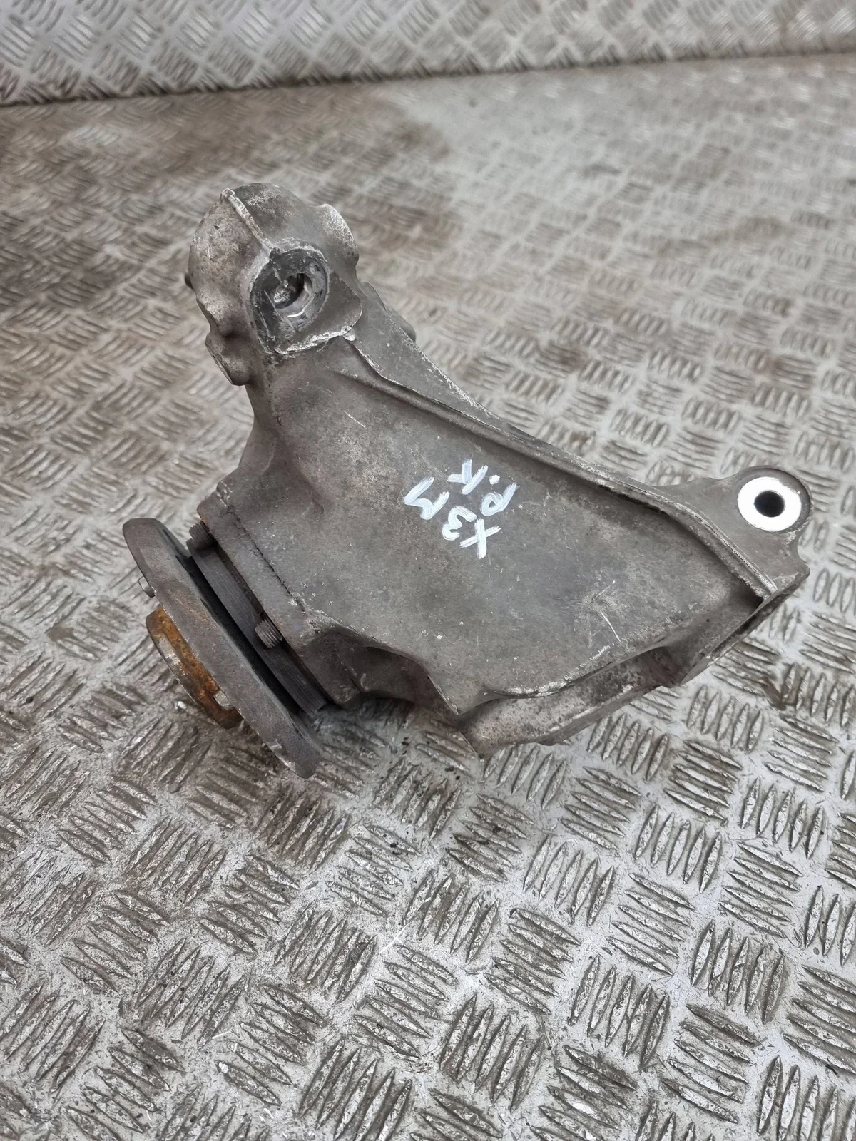 Achsschenkel vorne links BMW X3M F97 X4M F98 image 3