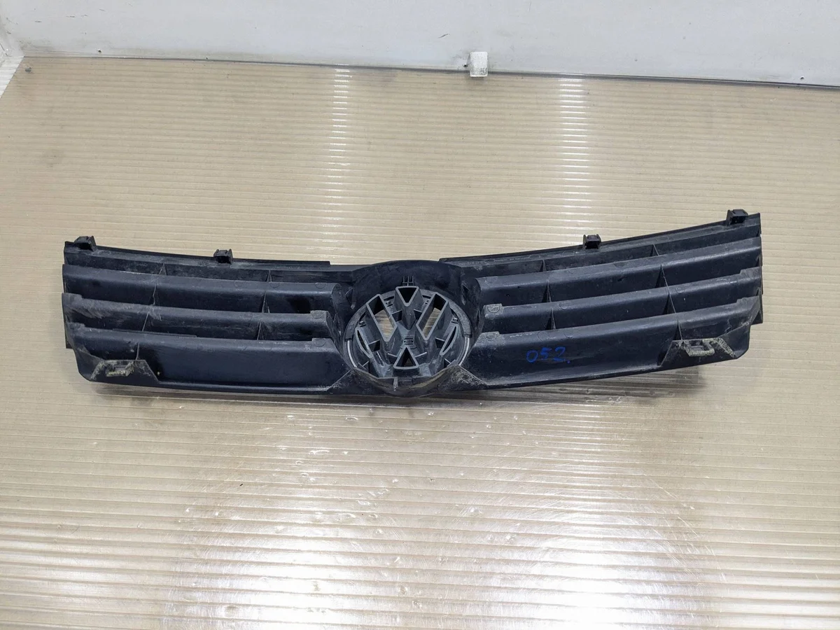 Griglia anteriore Volkswagen Polo 6N M8131