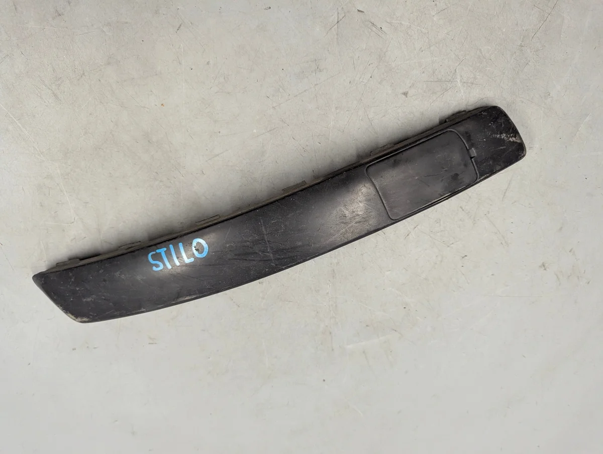 Voorbumper Grille Rechts Fiat Stilo 1821920031