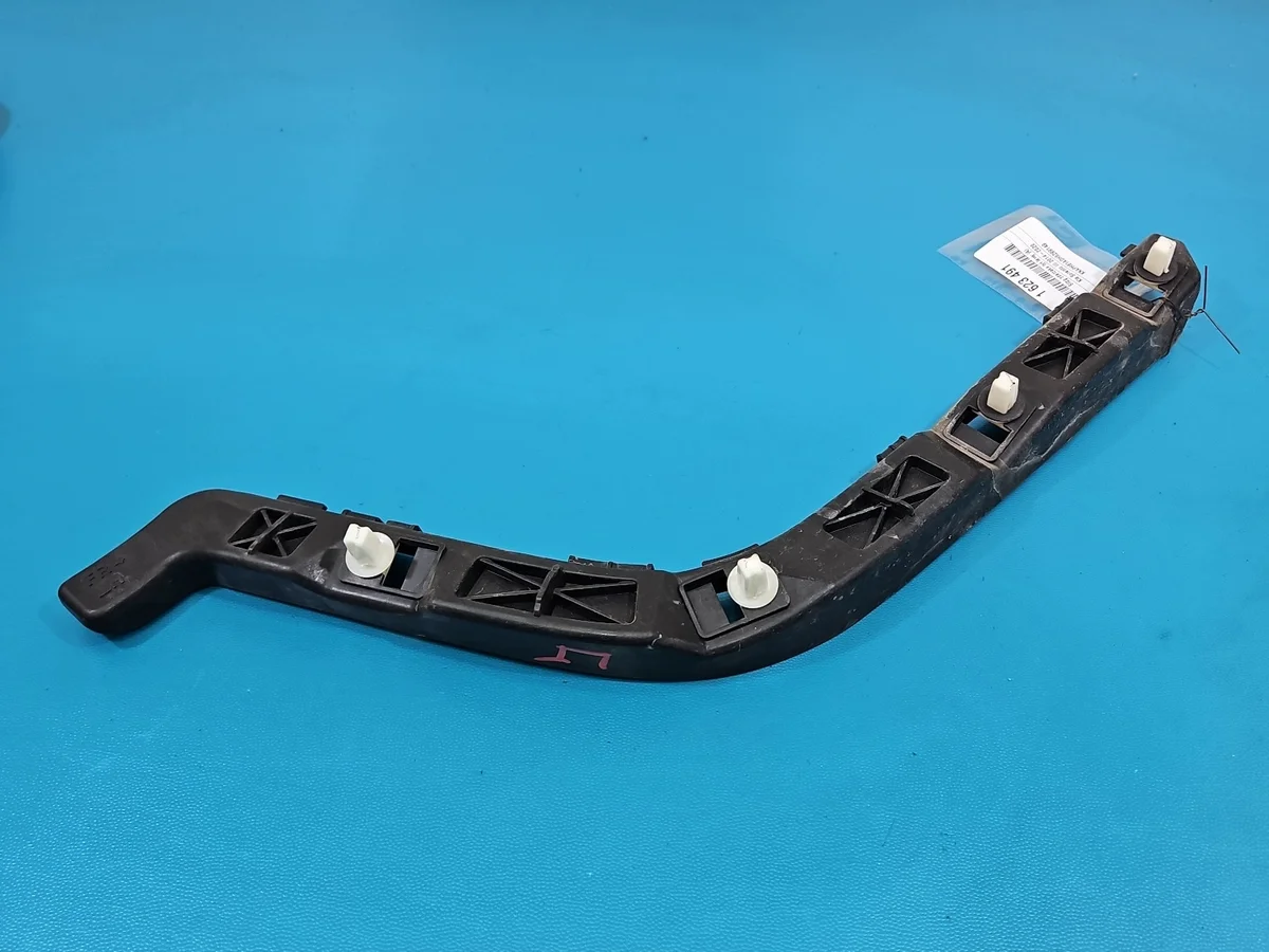 Glissière de pare-chocs arrière gauche Kia Sorento III