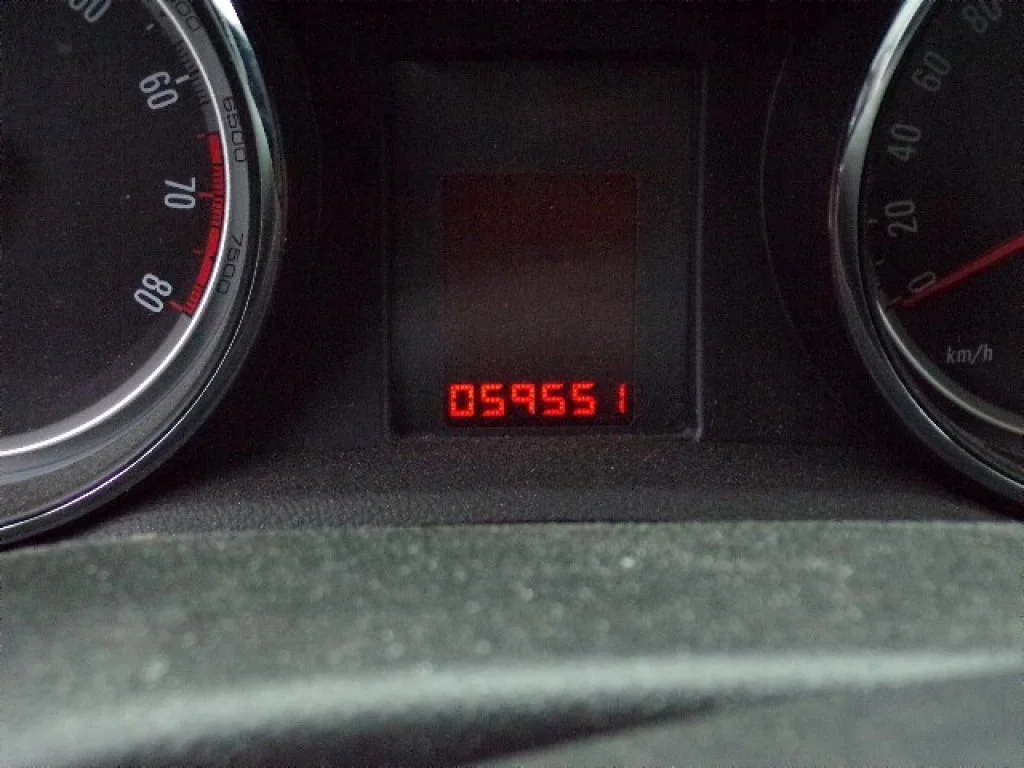 Mittaristo Opel Mokka A 1.6 16V 116 KM