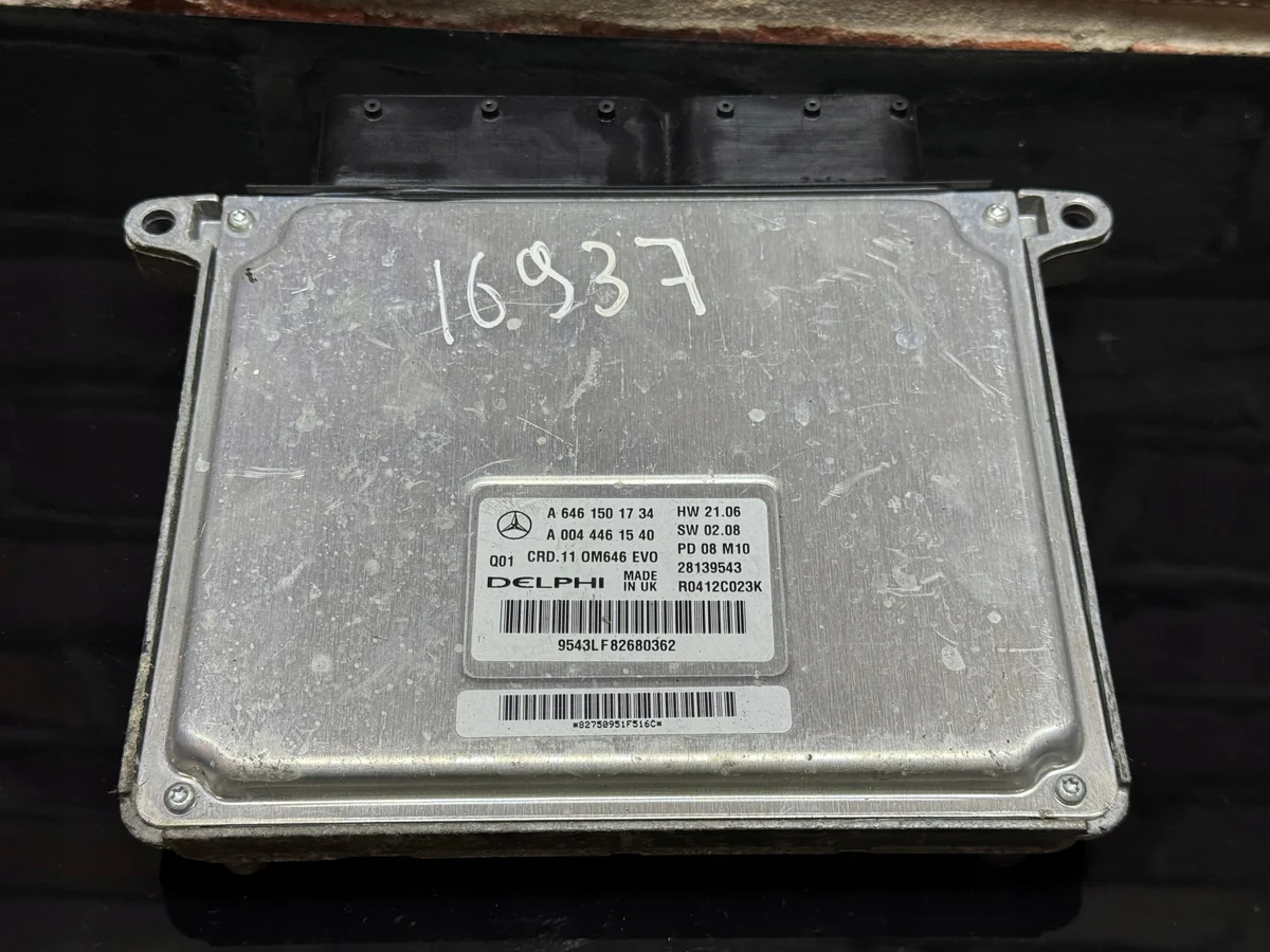 Ohjausyksikkö Mercedes W211 A0044461540