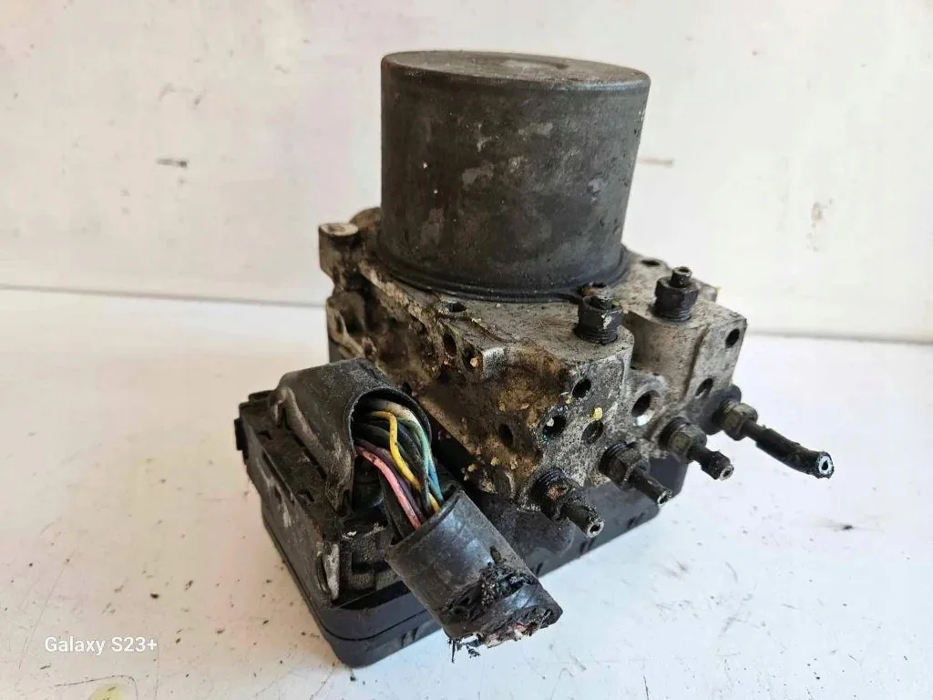 Pompe ABS Toyota Urban Cruiser 1.4D 2009 image 3