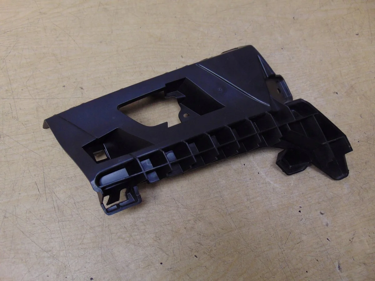 Audi Q5 supporto paraurti anteriore destro