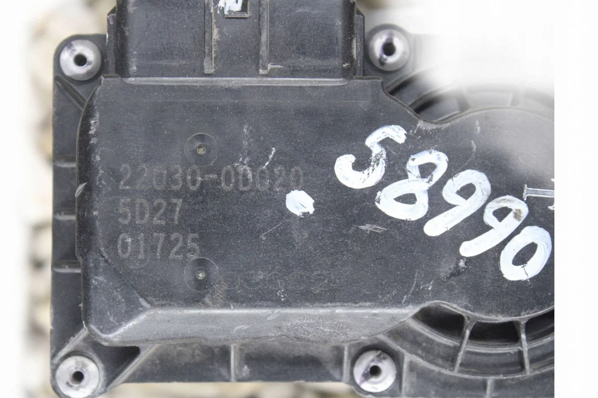 Toyota Corolla E12 1.6 VVTi Drosselklappe 22030-0D020