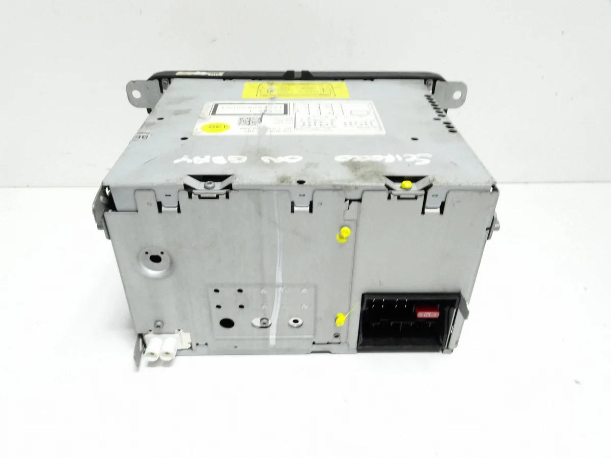 VW Passat B6 Golf V Radio CD 3C8035195 image 5