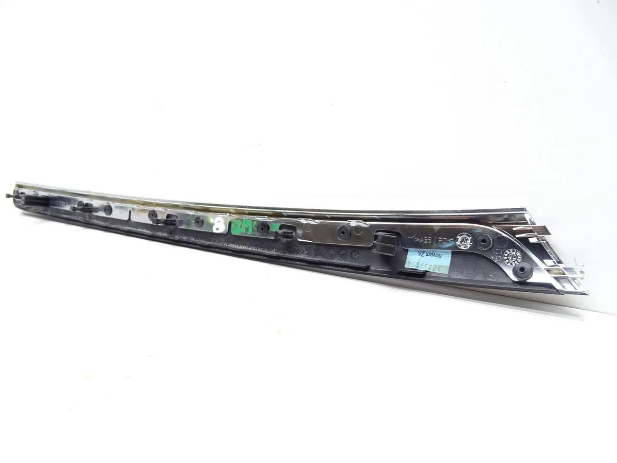 Dekorlist dörr Audi A5 8T 8T0867409 image 5