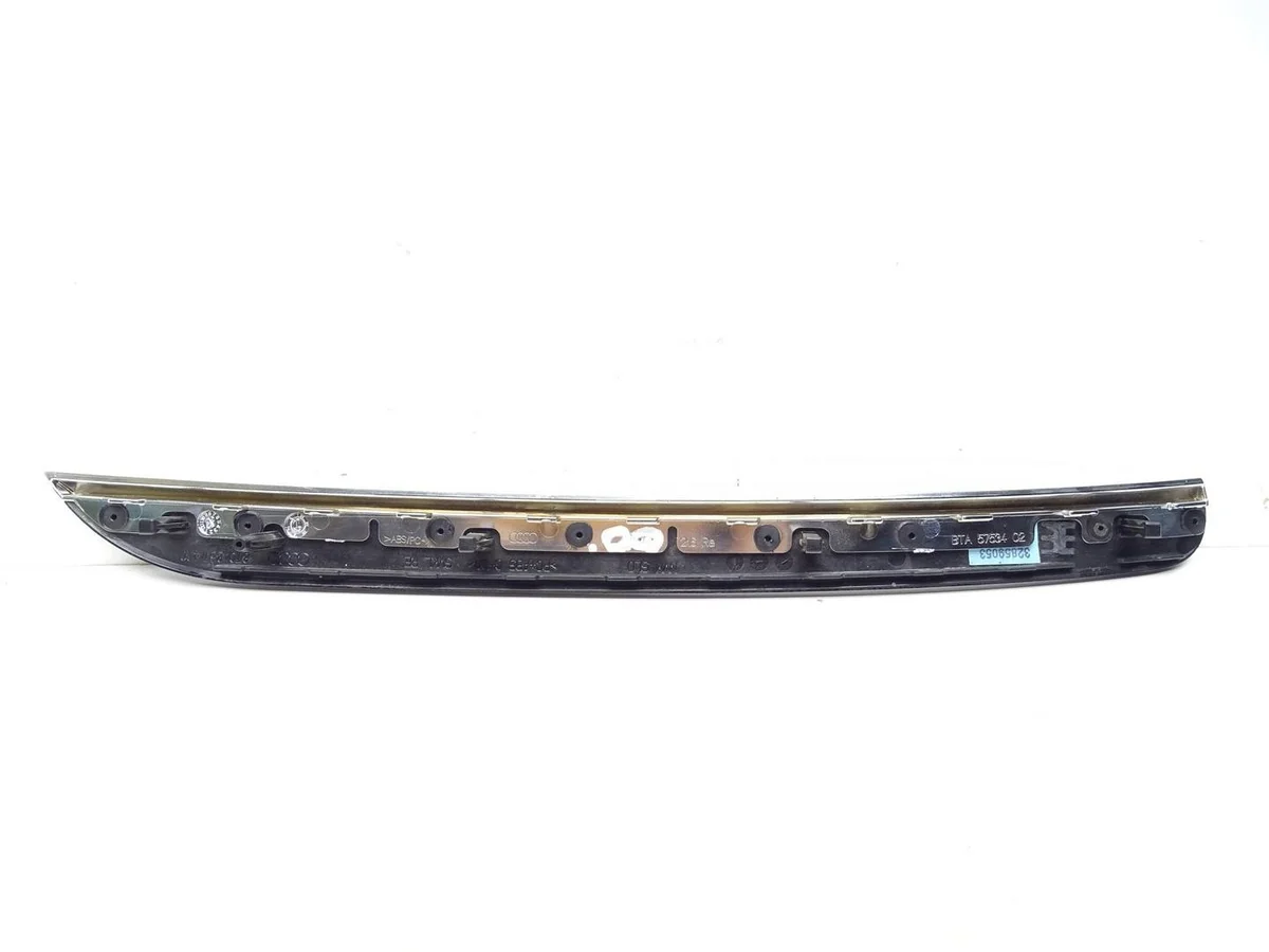 Dekorlist Bakdörr Höger Audi A5 8T0867420 image 4