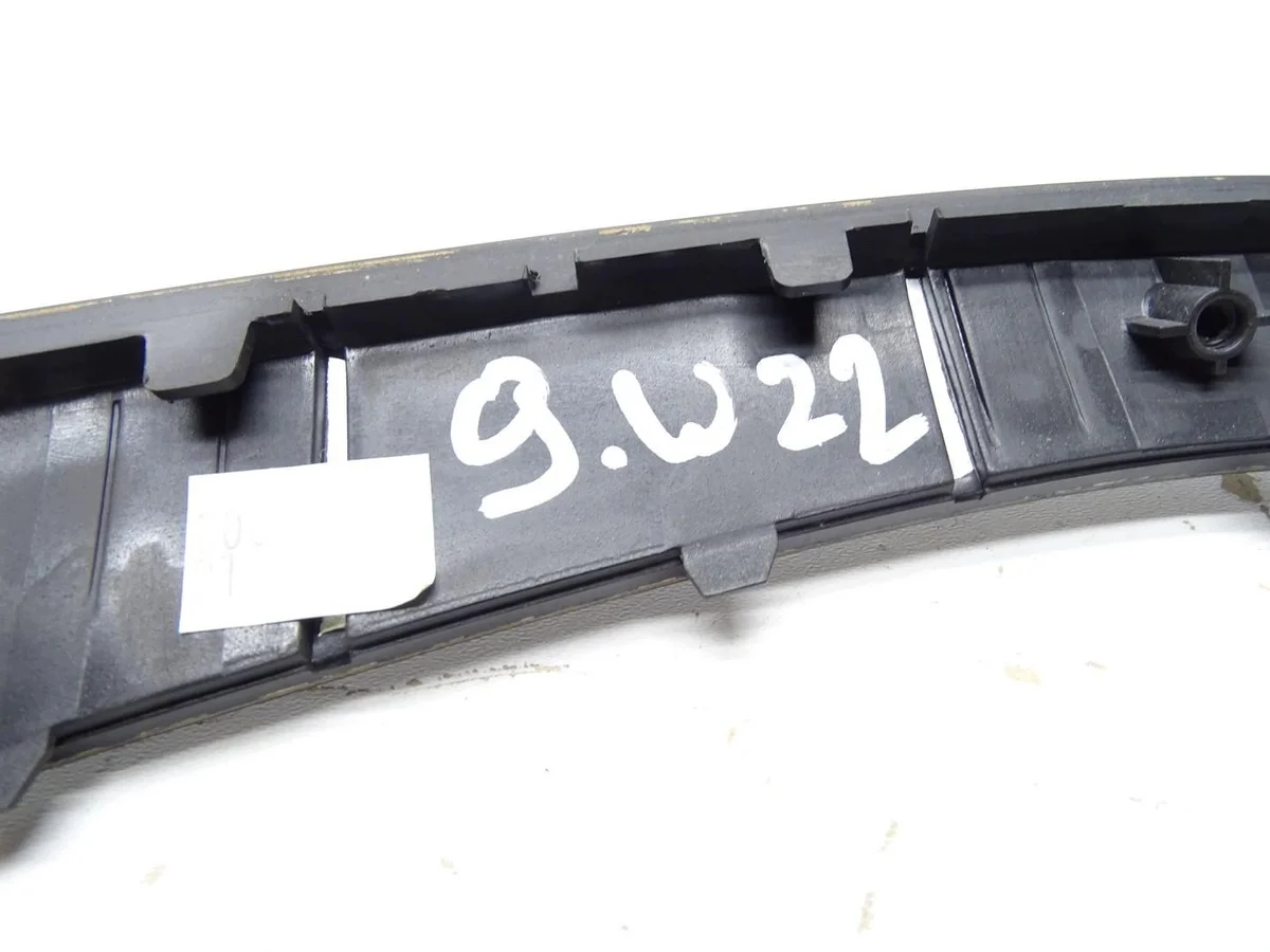 Audi A5 8T Coupe koristelistat OEM 8K0863305P image 10