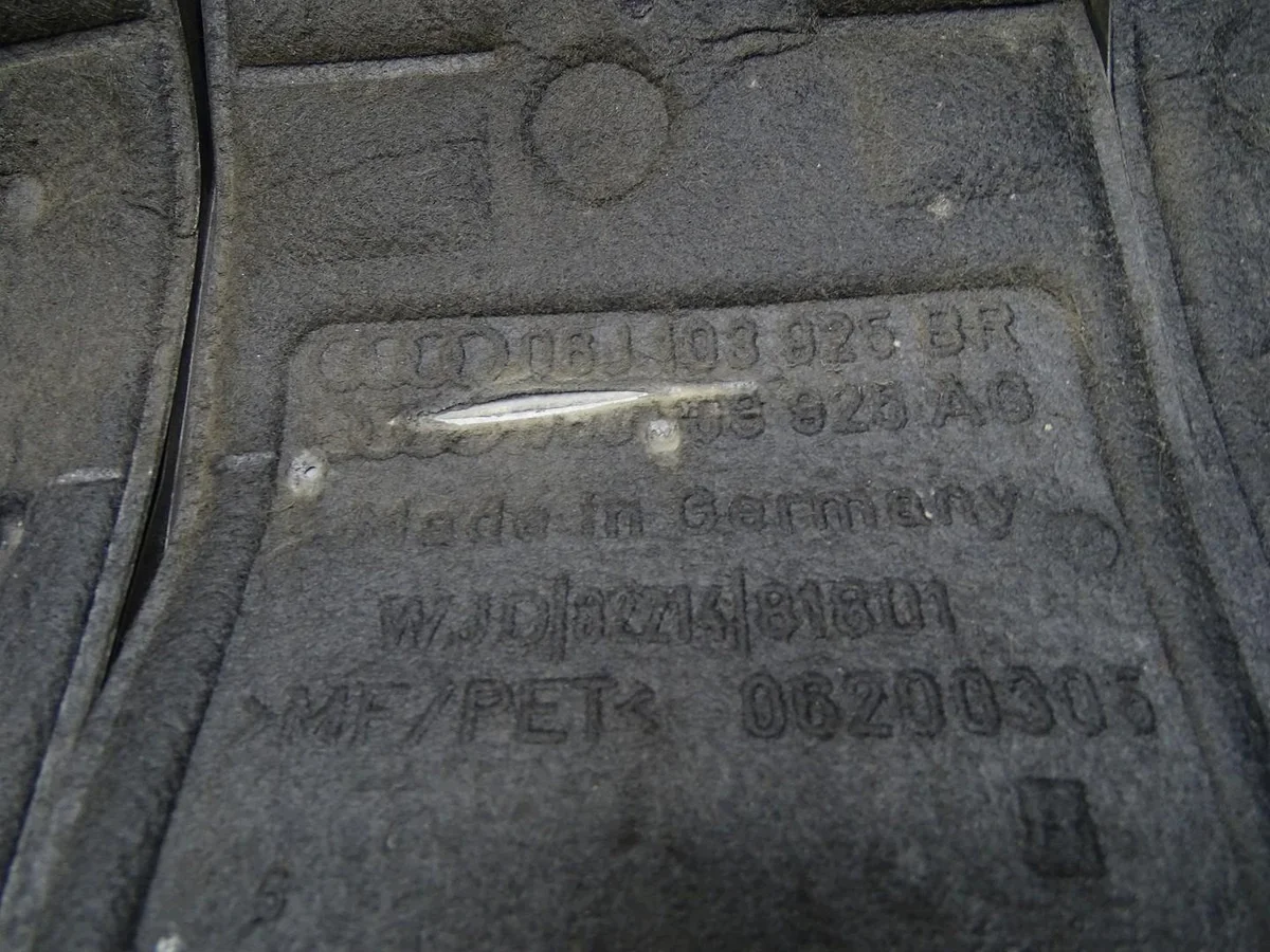 Engine Cover 06J103925BR Audi A4 A5 Q5 image 8