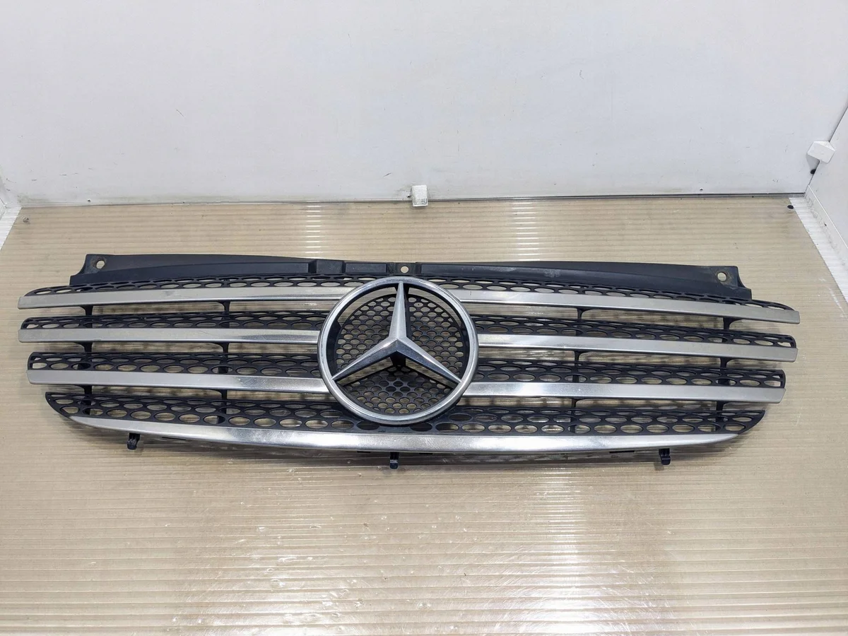 Mercedes Vito Viano W638 Grill A6398800185