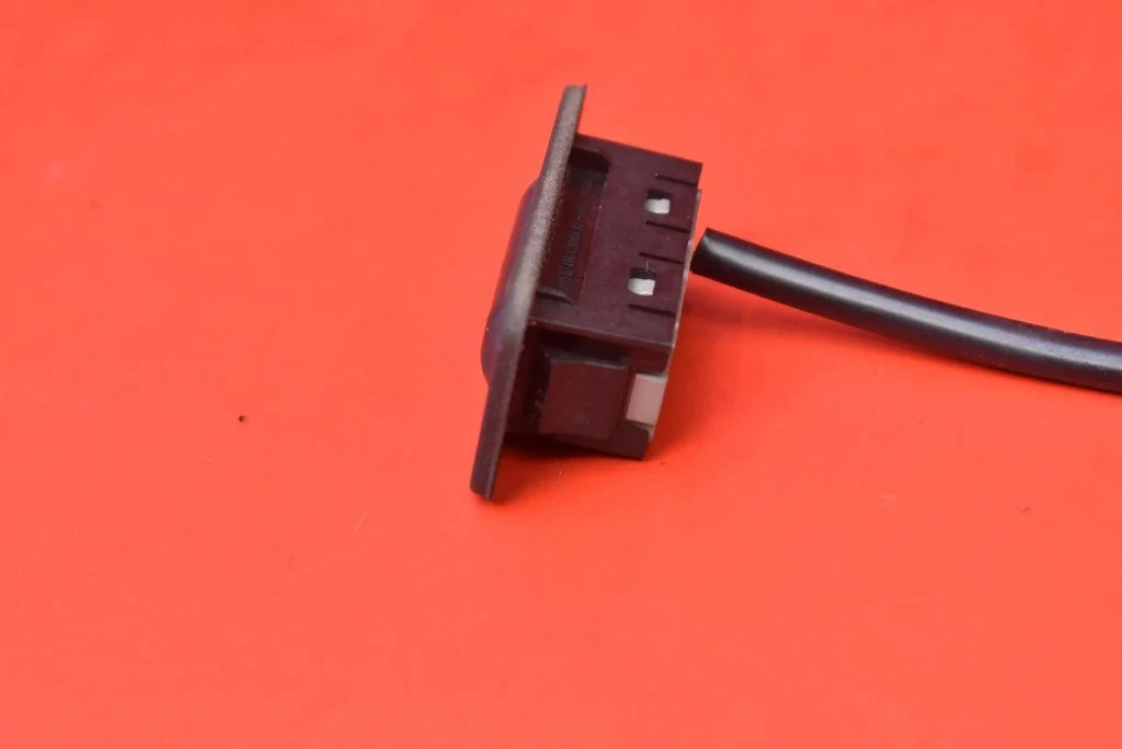 Opel Mokka A Tailgate Button Handle Used
