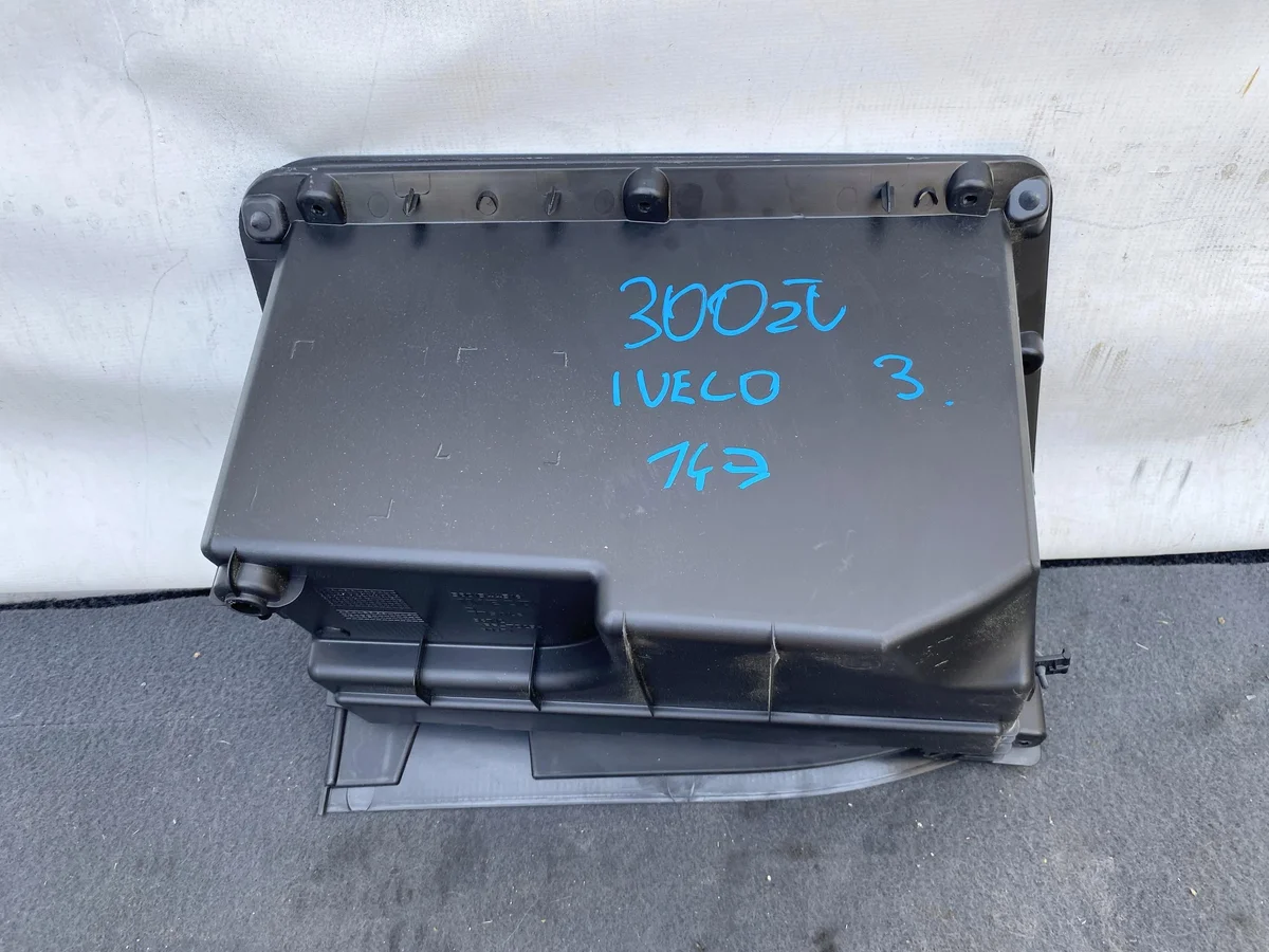 Iveco Daily IV 14- Porta Objetos Painel image 3