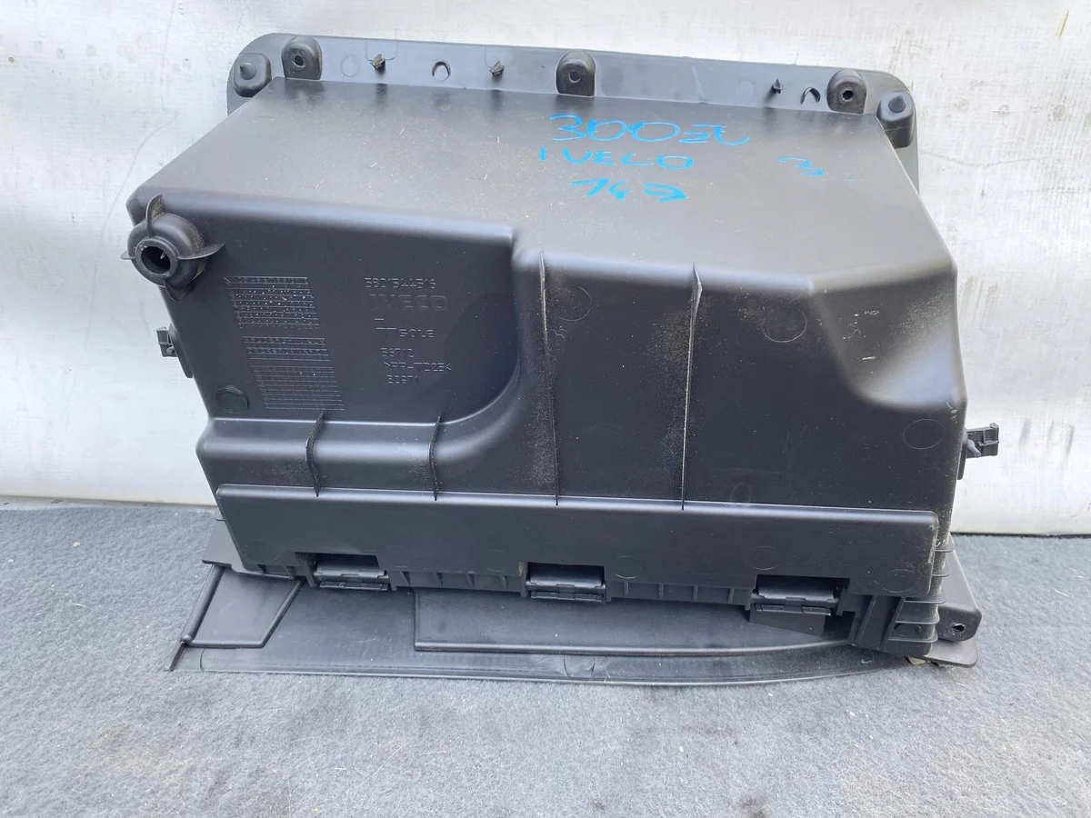 Iveco Daily IV 14- Porta Objetos Painel image 4