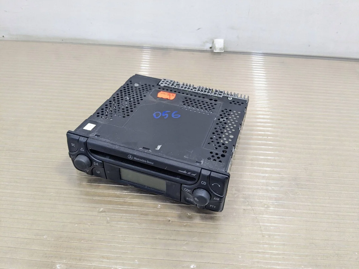 Rádio Mercedes-Benz OE A1708200386 Usado