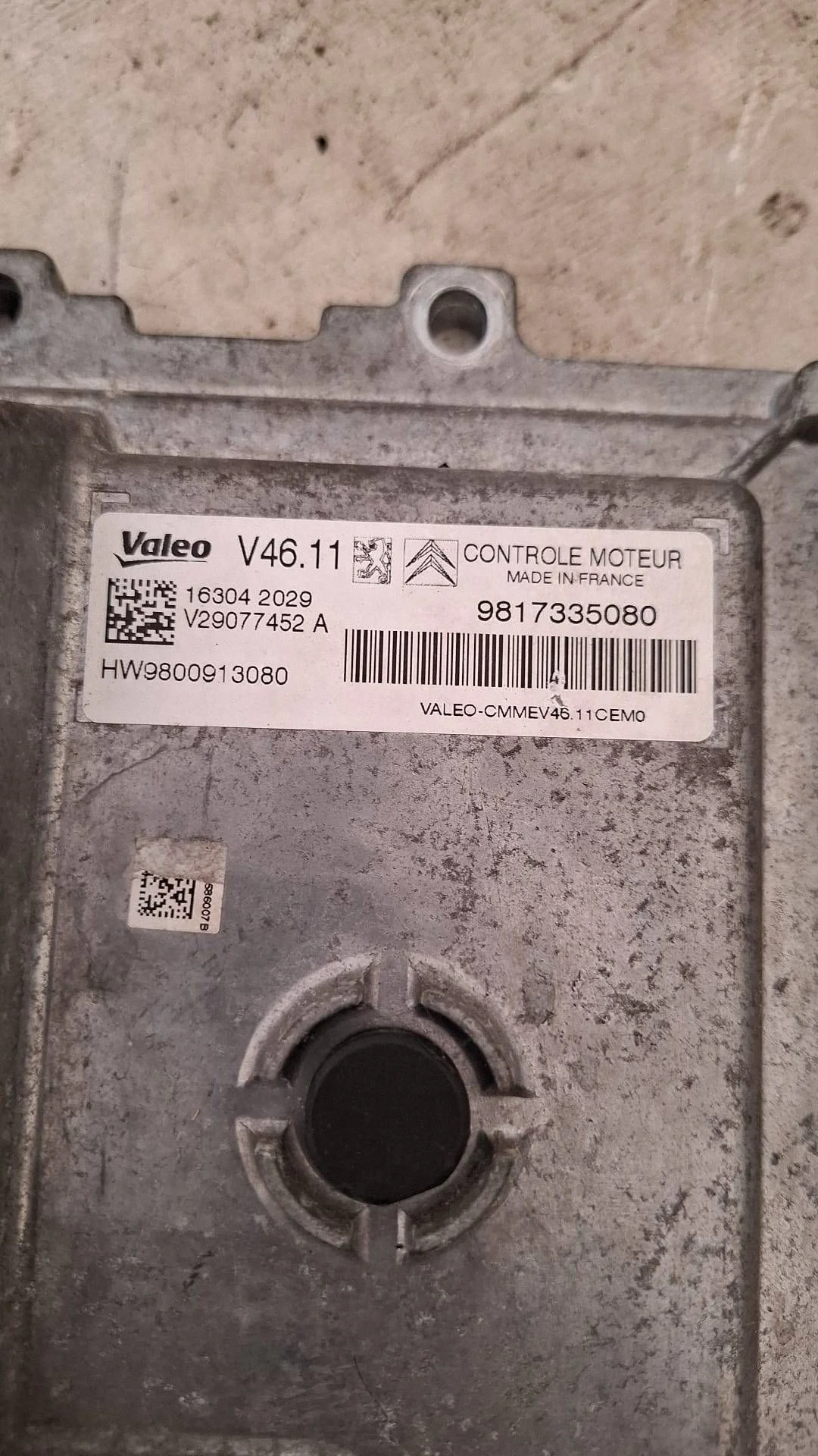 Engine Control Unit Peugeot Citroen C3 9817335080