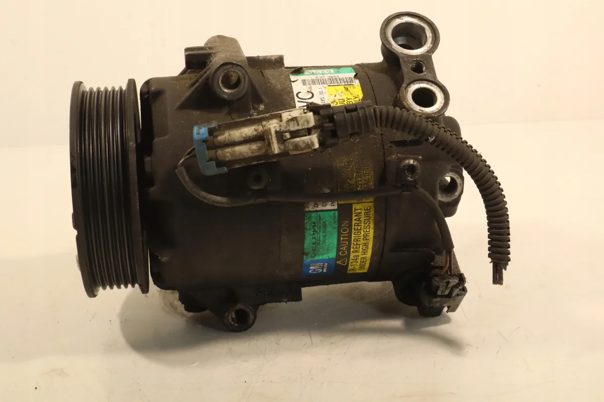 Compresseur clim Opel Astra III 2.0T 24466996