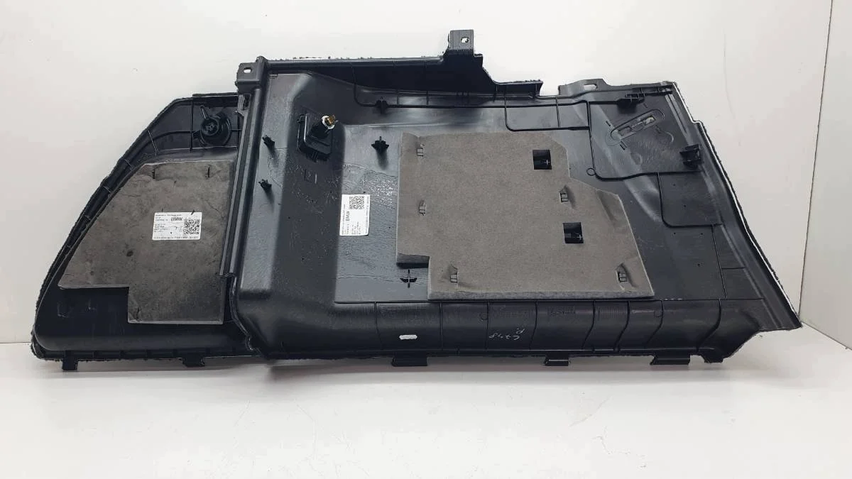 Seitenverkleidung Kofferraum Rechts BMW G31 image 3