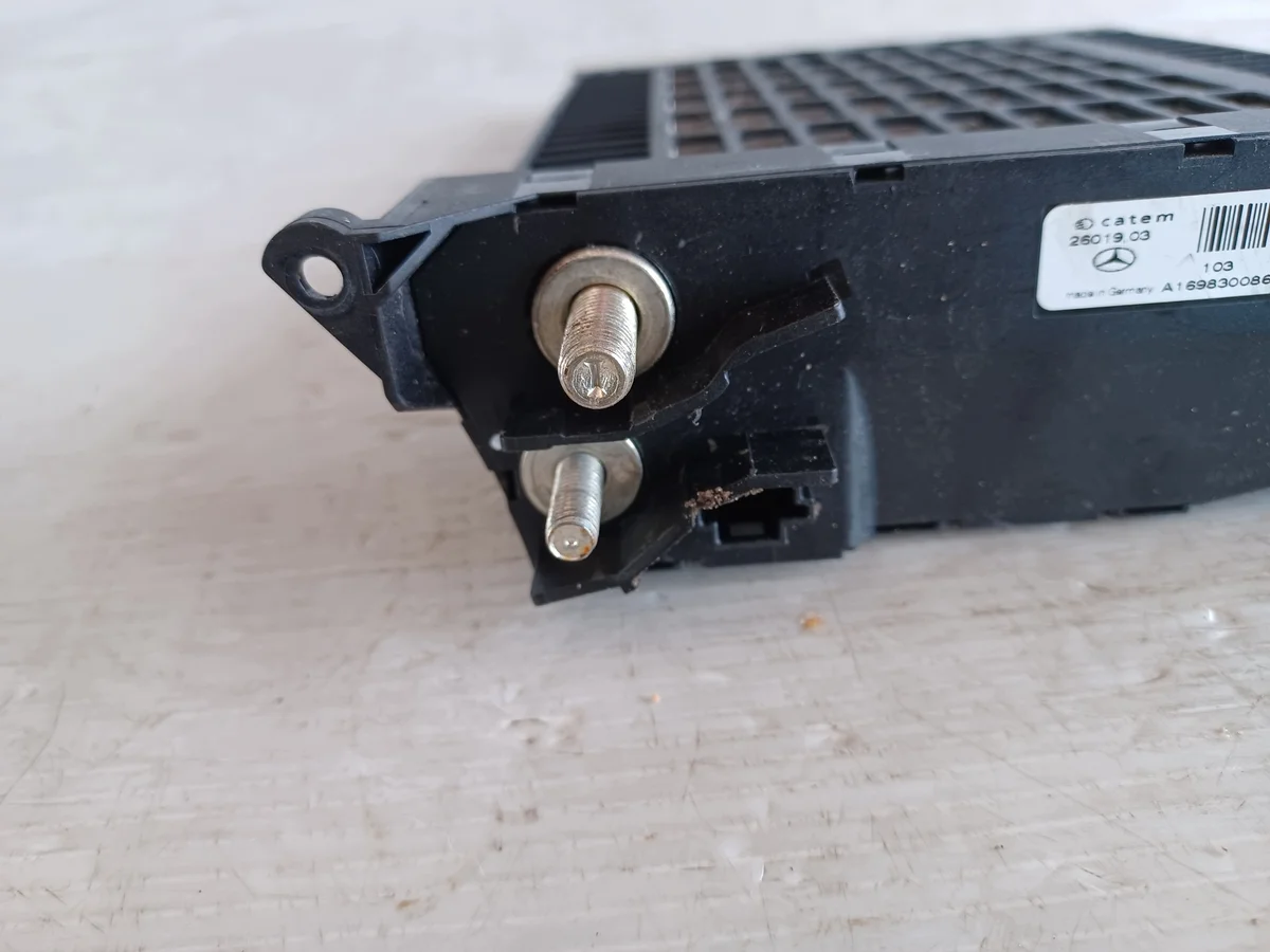 Mercedes ML W166 Elektrische Heizung A1698300861 image 9