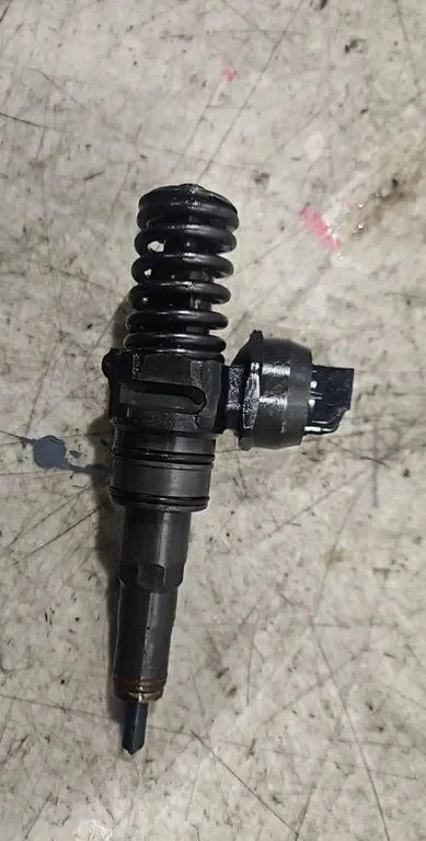 Insprutningsventil VW Multivan V 2.5 TDI