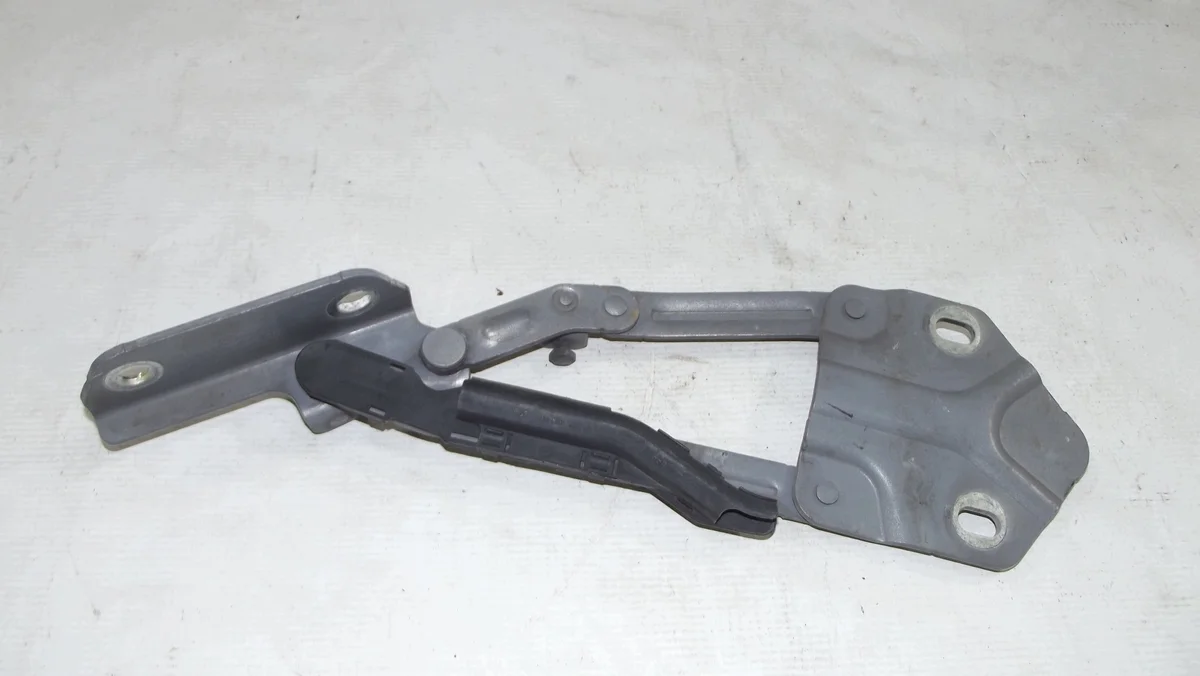 VW Touran Caddy Scharnier Haube Rechts 1T0823302F