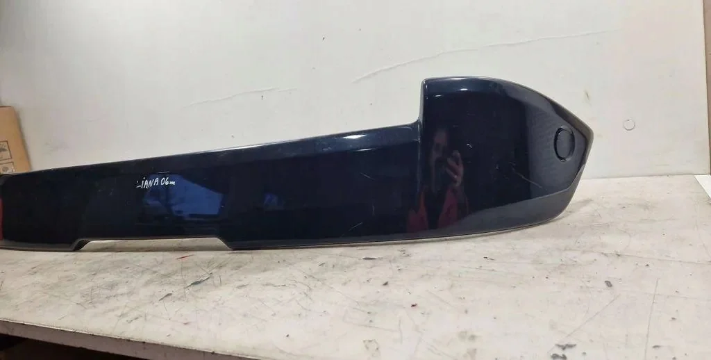 Spoiler tampa Suzuki Liana P1355 Usado image 3