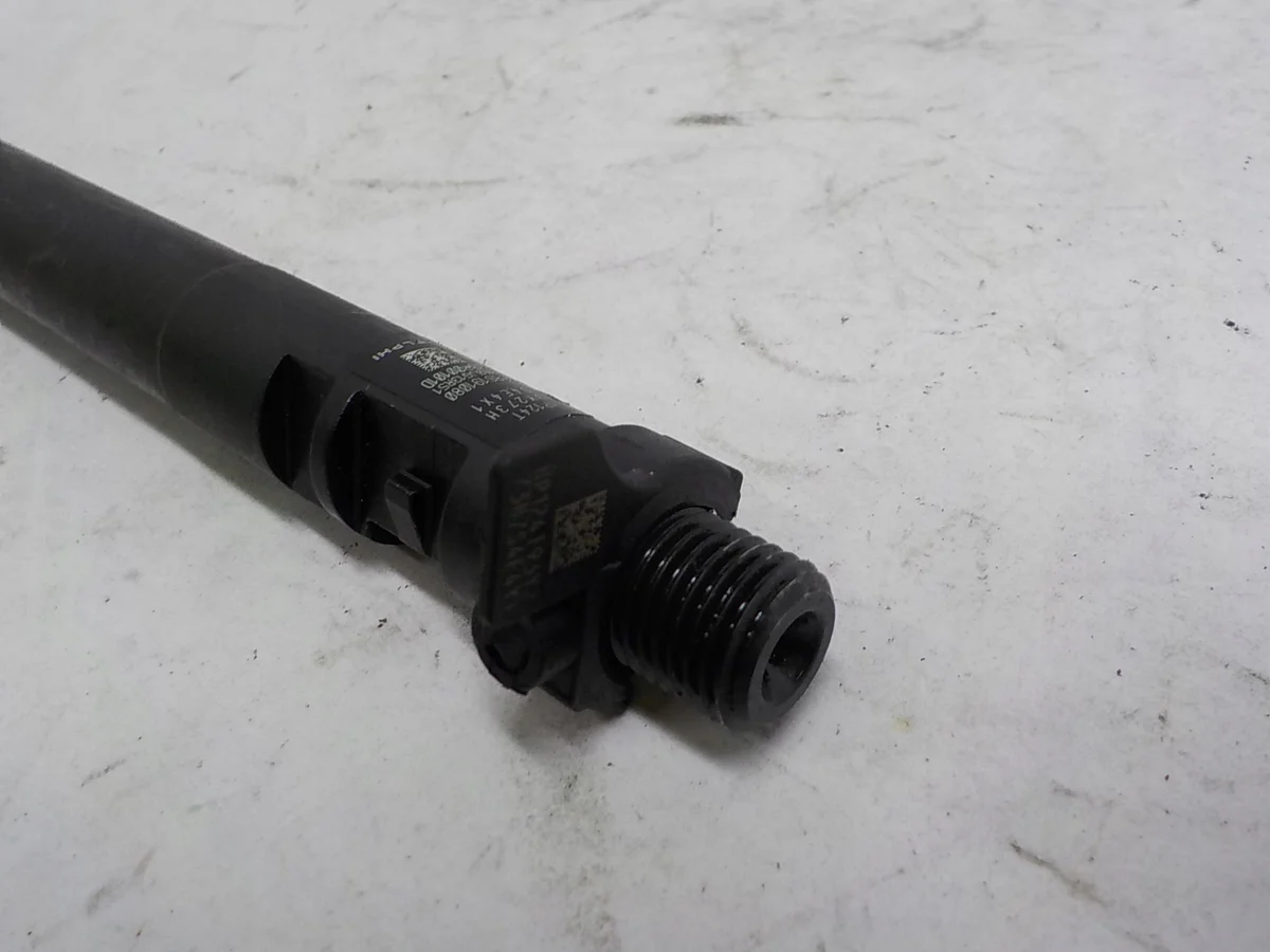 Ford Mondeo Injector EMBR00101D 9686191080 DEC image 3