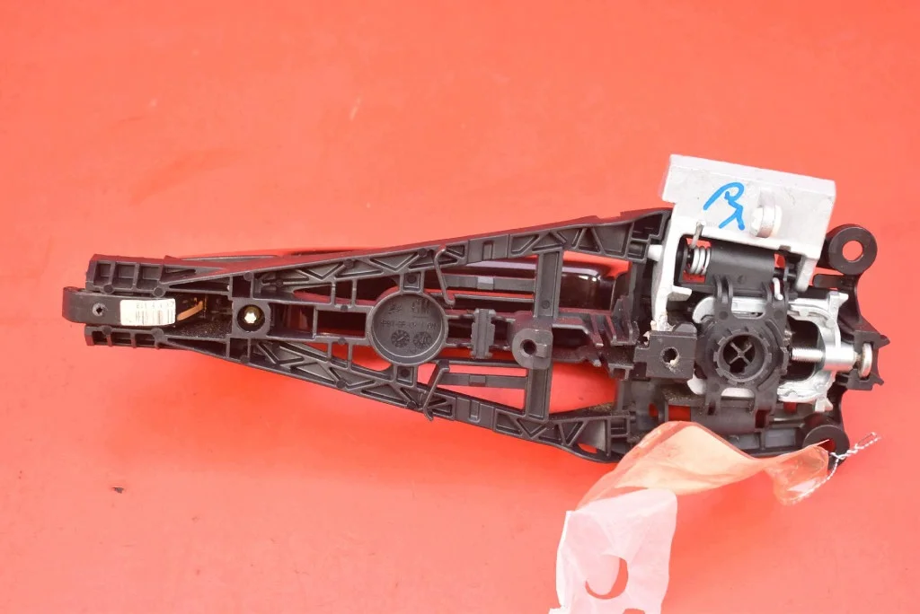Bakdörrshandtag Höger Opel Mokka A 13505889