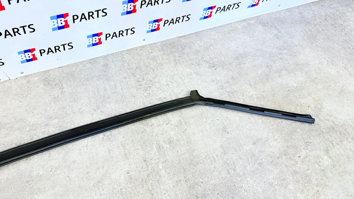 BMW F48 X1 Joint de capot 7329384 image 9