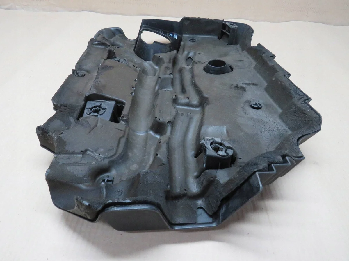 Ford DS7Q-6N041-BE Cache Moteur Occasion image 7