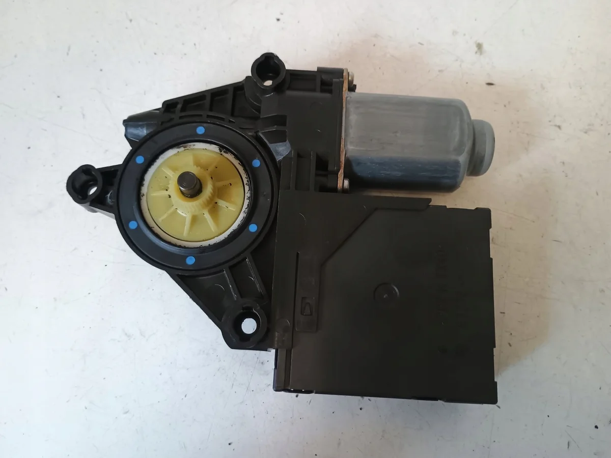 VW Golf VI Window Motor Right Front 1K0959702AM