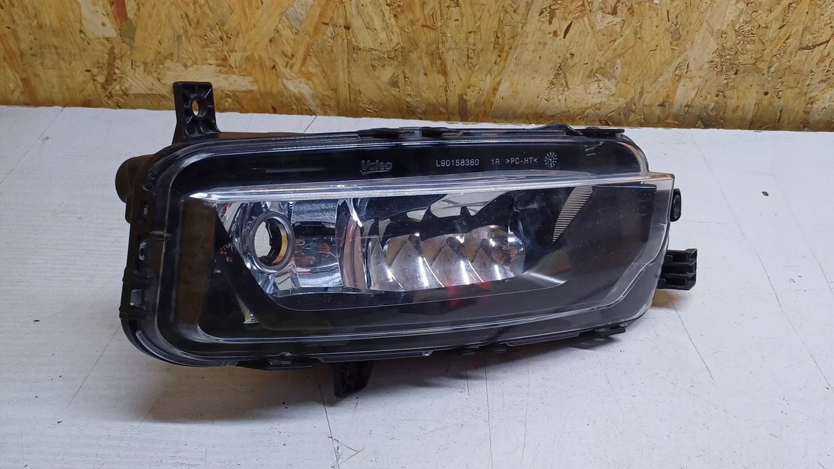 VW T6 Lift Right Halogen Headlight 7LA941662A