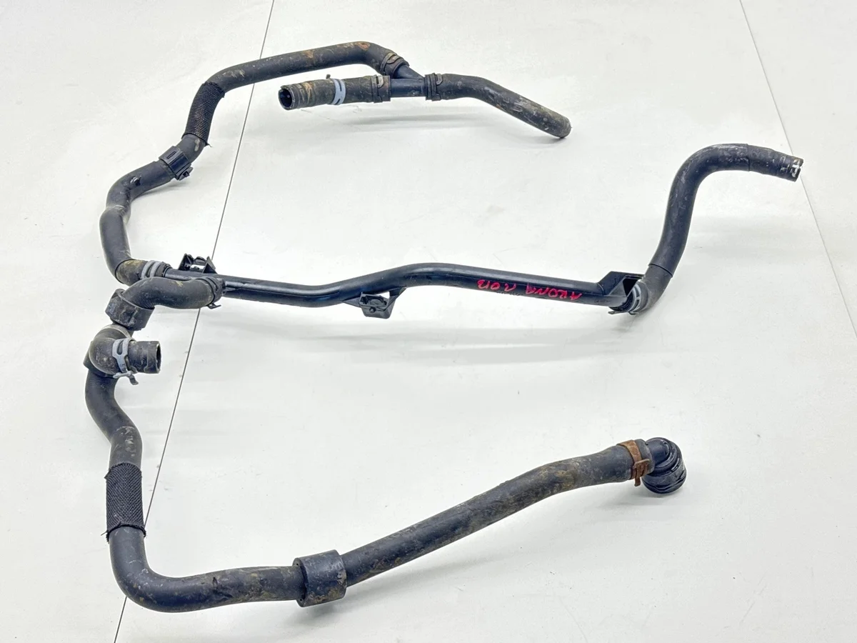 Schläuche Wasser Seat Arona 1.0 TSI 2Q0122073H image 3