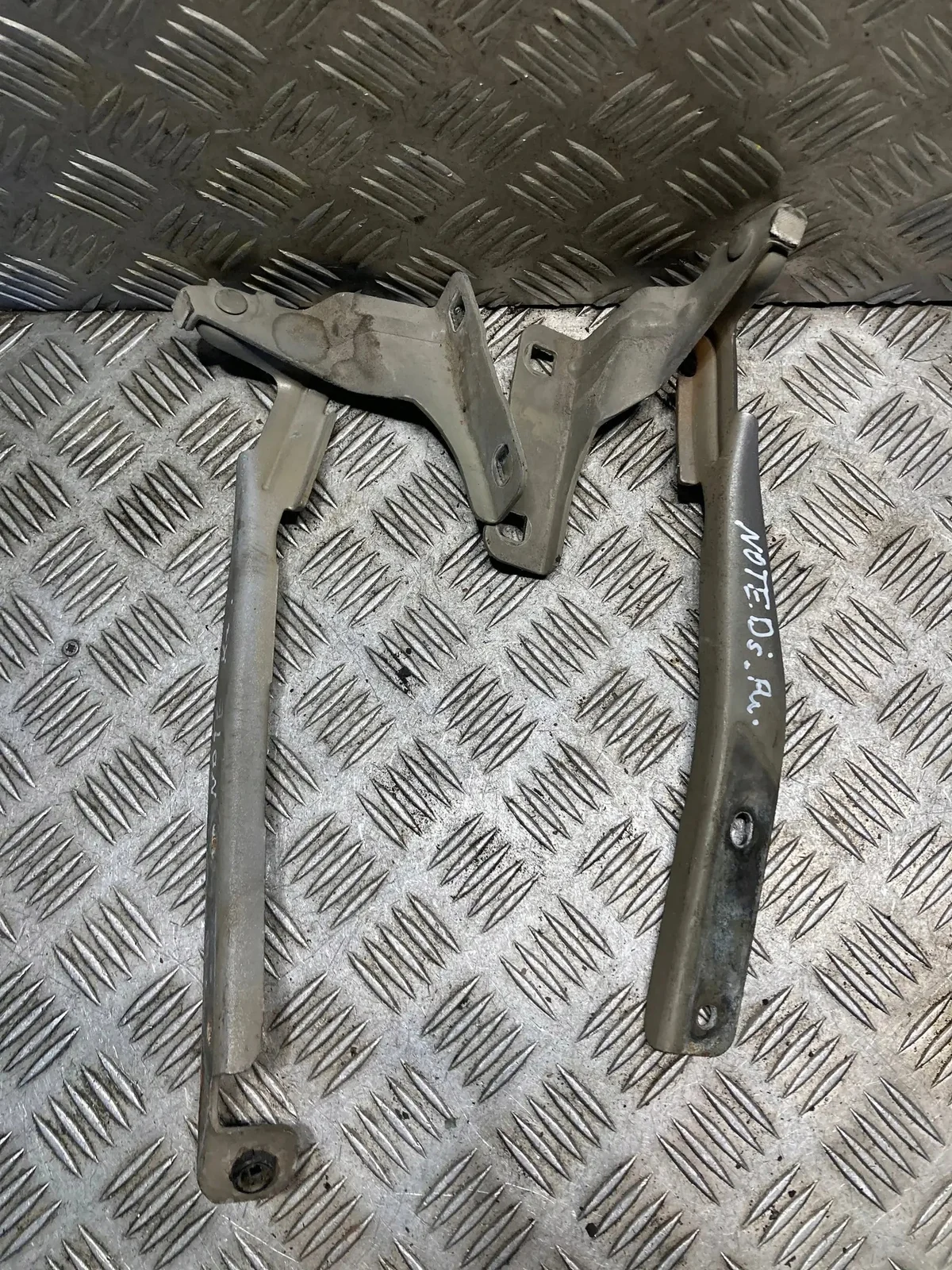 2012 Nissan Note Hood Hinges 654009U000