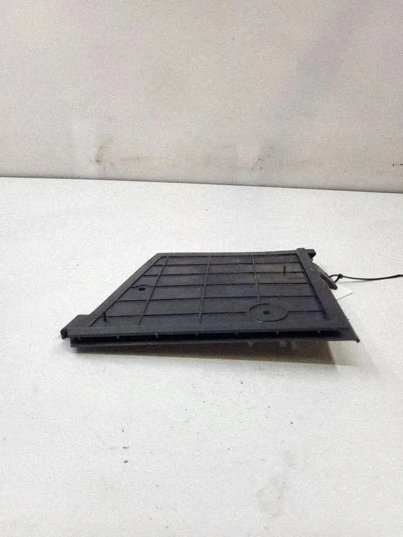VW Battery Side Cover 7H0915438A Used image 5