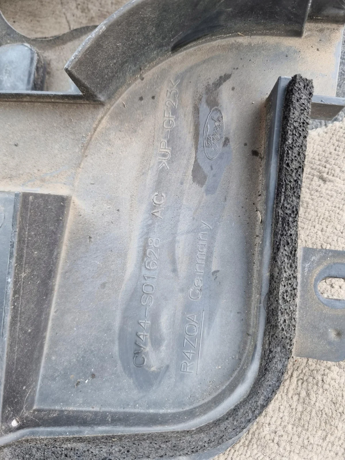 Bas de pare-brise Ford Kuga MK2 CV44-S01628-AC image 3