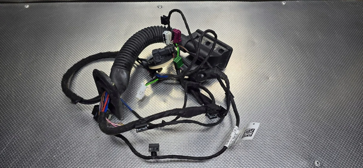 Kabelbaum Tür vorne Mercedes W213 AMG A2135408948