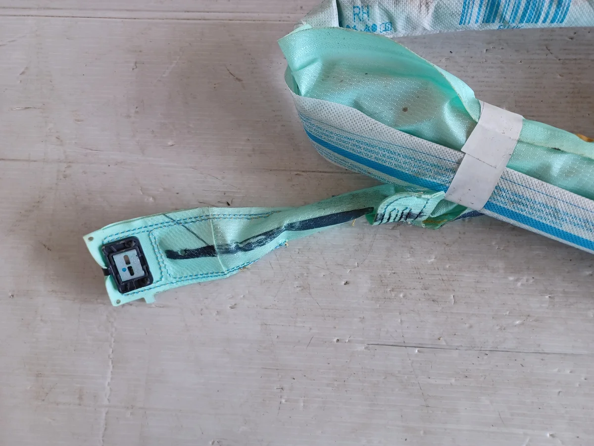 Mercedes W205 airbag-verho oikea A2058600502