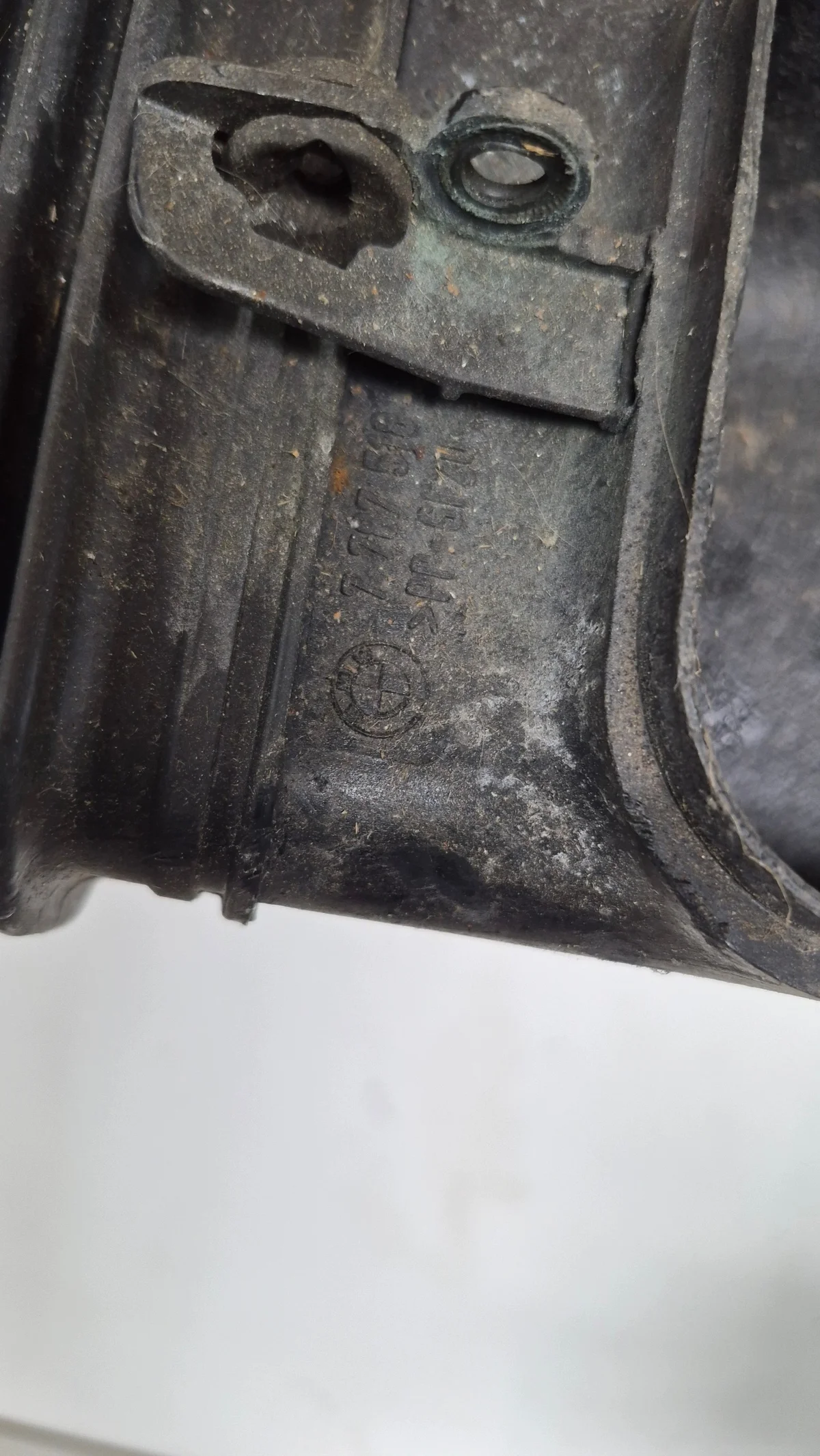 BMW X3 E83 Luftintagsslange 7787518 image 6