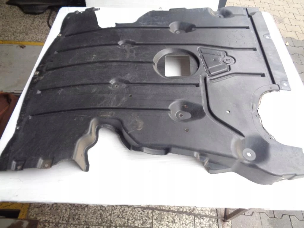 Protetor Motor BMW E92 E93 Usado OEM 7140983 image 5