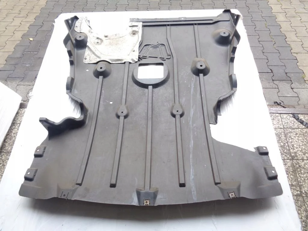 Protetor Motor BMW E92 E93 Usado OEM 7140983 image 7